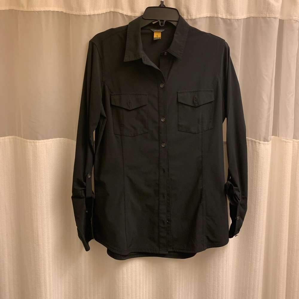Eddie Bauer First Ascent button down shirt top M